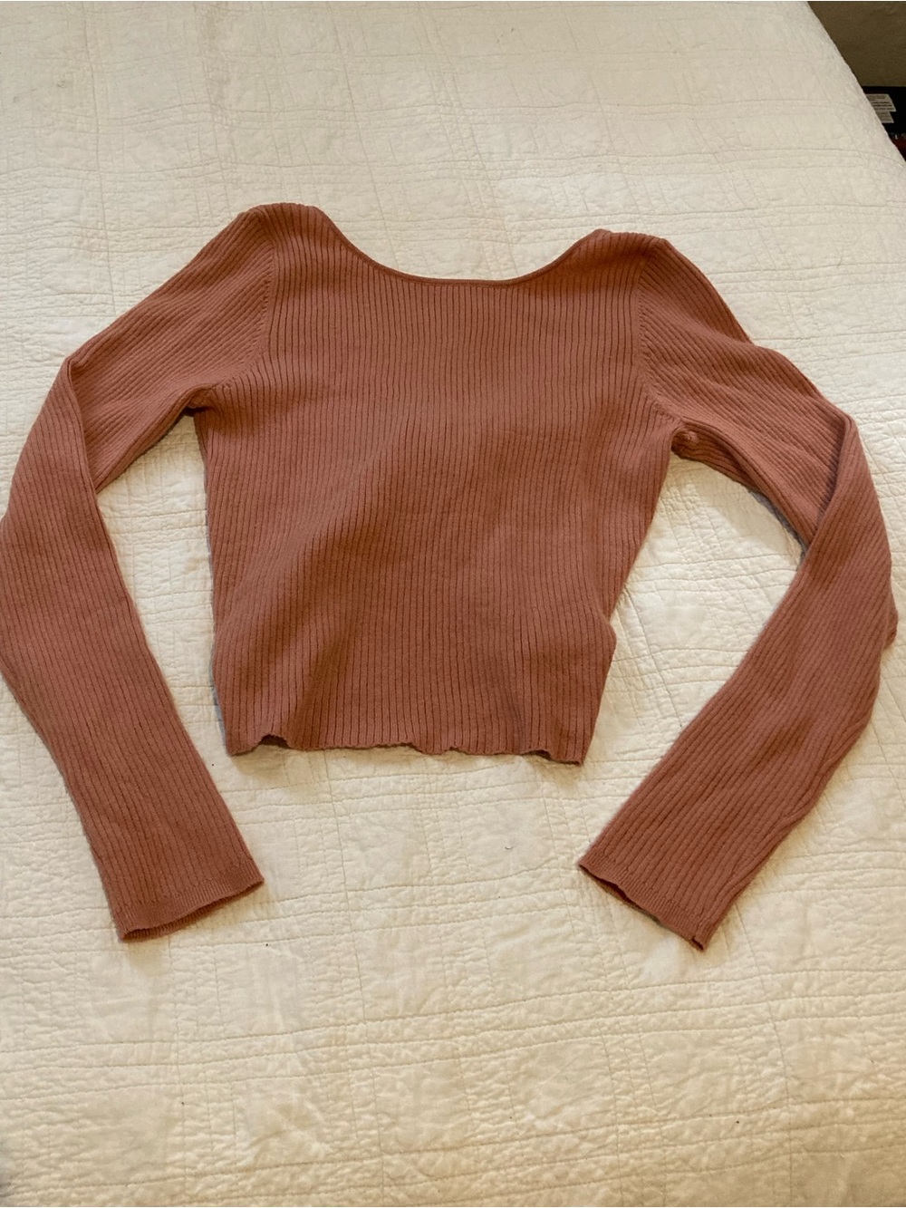 vestique Ribbed Scoop-Neck Long Sleeve Top in Dusty Rose